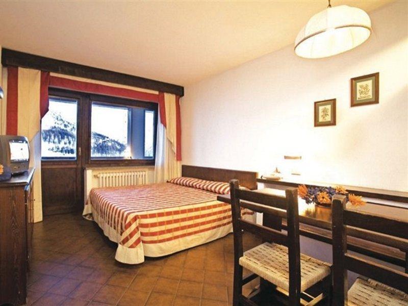 Hotel Ski Club I Cavalieri Rta Sestriere Exterior photo